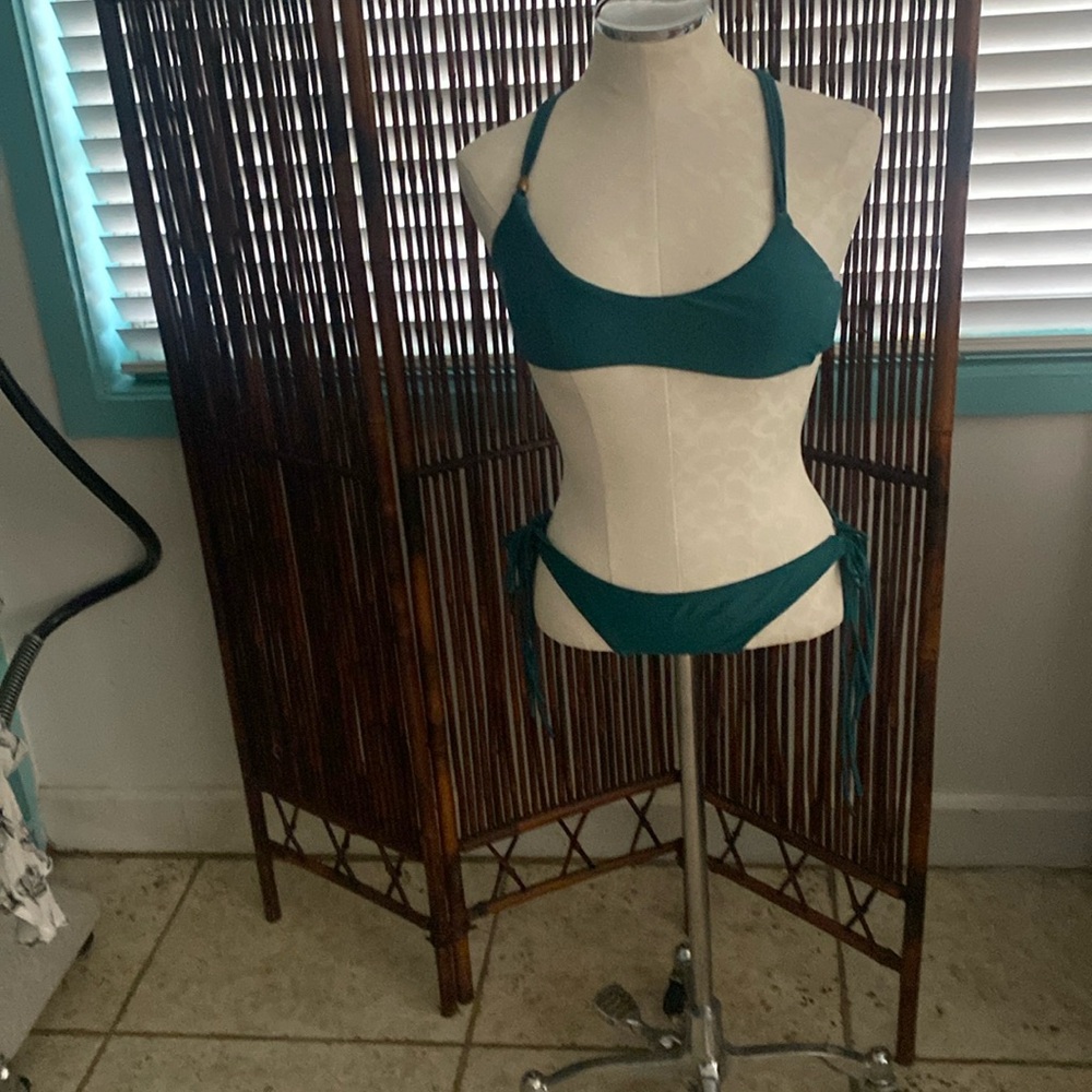 Generic bikini bathing suit. Kelly.Size M